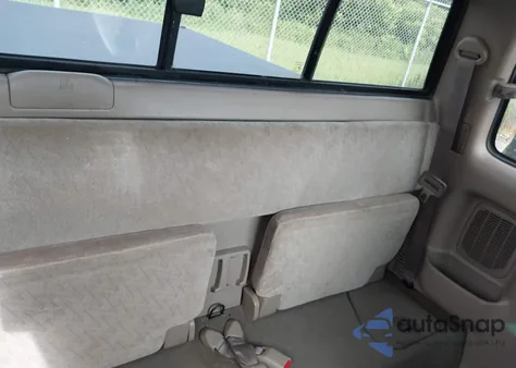 2002 Toyota Tacoma из США, поврежденный, VIN 5TEVL52N92Z069050